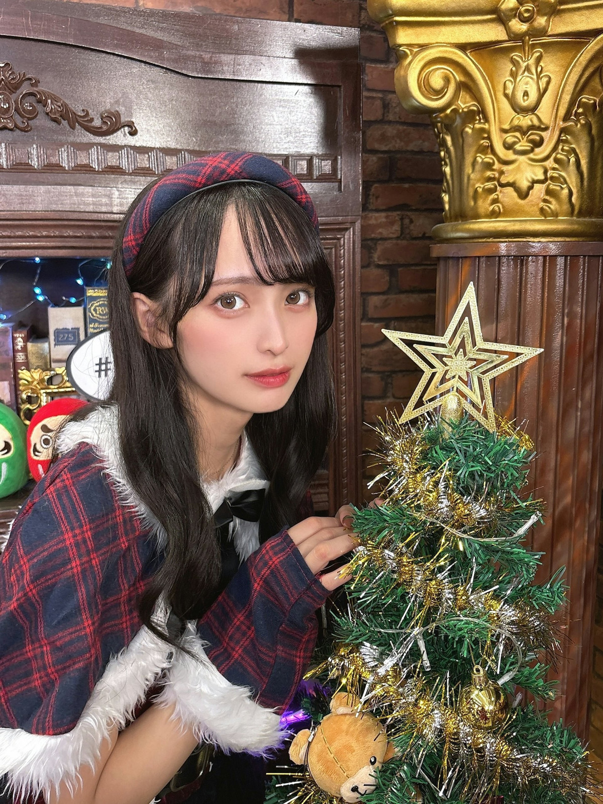 Chính sự tự nhiên ấy lại trở thành thứ vũ khí mạnh nhất, giúp nữ idol nổi bật giữa rừng hình ảnh lung linh nhưng thiếu cảm xúc trên mạng xã hội hiện nay.