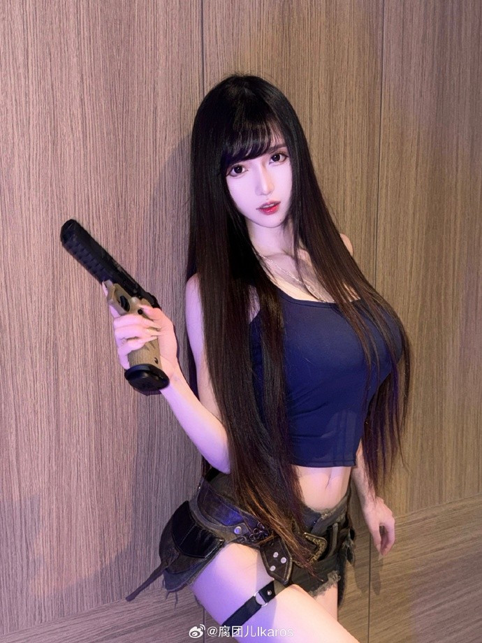 Trong bối cảnh làng streamer và coser cạnh tranh ngày càng khốc liệt, việc sở hữu một tác phẩm có thể định danh bản thân là điều không dễ. Và với Futuaner, chỉ cần cosplay một lần, nhưng hiệu ứng kéo dài suốt nhiều năm, đủ để khẳng định sức hút bền bỉ của một trong những nữ streamer gợi cảm hàng đầu Trung Quốc hiện nay.