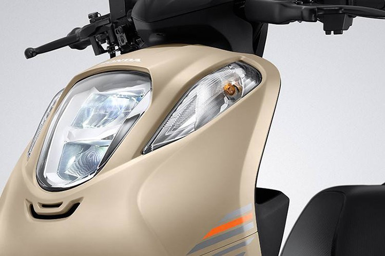 Về thiết kế, Honda Genio 2026 sở hữu kiểu dáng nhỏ gọn và năng động, lý tưởng cho việc di chuyển trong đô thị. Xe có kích thước 1.862 x 694 x 1.061 mm, chiều cao yên 744 mm, khoảng sáng gầm 150 mm, trọng lượng 92kg, dung tích bình xăng 4,2 lít.