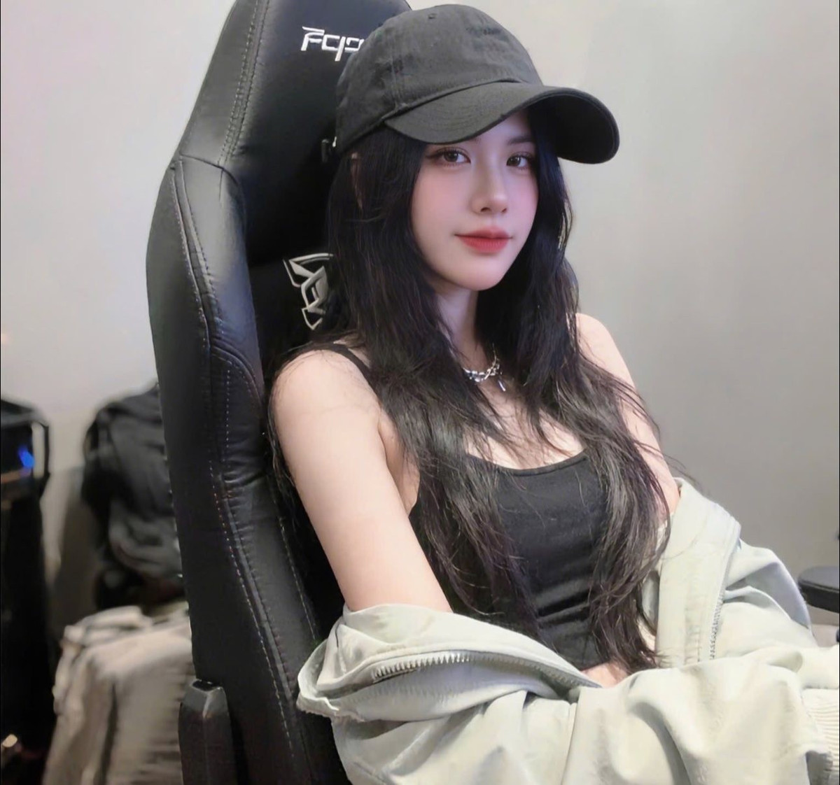 Đến nay, Ngọc đã có hơn 10 năm thi đấu chuyên nghiệp, hai mùa liên tiếp Á quân AUPL khi là thành viên chủ lực của một trong những đội mạnh nhất cộng đồng Audition Việt Nam.