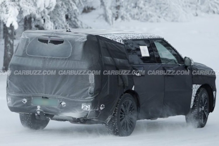 Đặc biệt, Hyundai được cho là sẽ bổ sung thêm một tùy chọn hệ truyền động mở rộng phạm vi hoạt động (range-extended), bên cạnh các phiên bản động cơ xăng và hybrid hiện tại. Thông tin chi tiết về cấu hình này hiện chưa được tiết lộ.