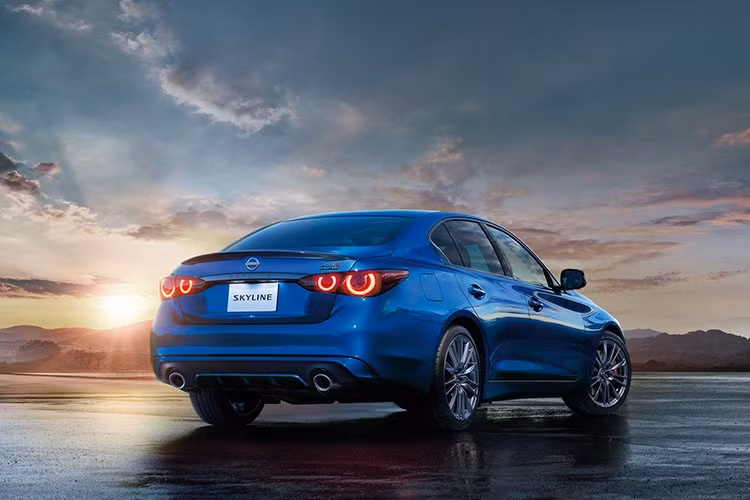 Nissan Skyline 400R Limited 2026 đặc biệt được xem là biến thể hiệu năng cao của mẫu sedan Skyline thế hệ thứ 13 (V37) – vốn còn được biết đến với tên gọi Infiniti Q50 tại một số thị trường.