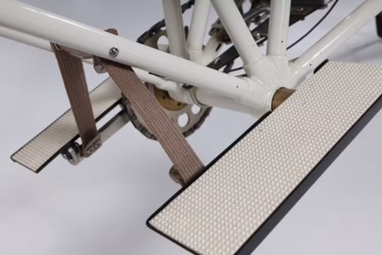 Nhờ cách động cơ quay quanh trục khuỷu trên Williams Clady, chúng hoàn hảo cho cánh quạt trên máy bay và trực thăng đời đầu.