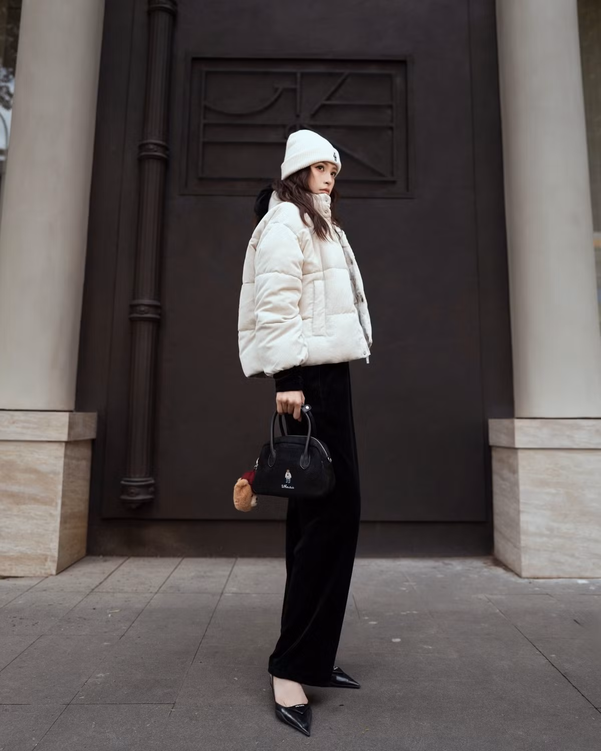 Có thể nói, sự kết hợp giữa phong cách thời trang tinh tế, vóc dáng cân đối cùng vẻ đẹp ngọt ngào đã giúp Tiểu Vy ghi thêm một dấu ấn trong lòng công chúng.