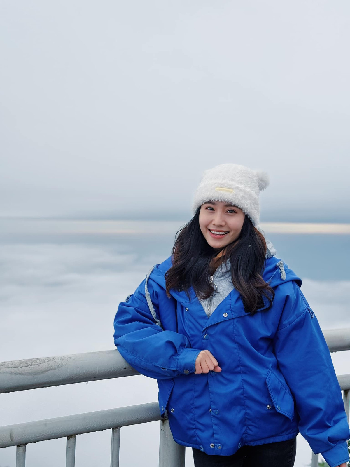 BTV Xuân Anh kết hôn cuối năm 2021 với ông xã Ngọc Quỳnh. Thời điểm đó, cặp đôi gây chú ý khi phải đeo khẩu trang trong ngày trọng đại của mình, do tình hình dịch COVID-19 đang bùng phát.