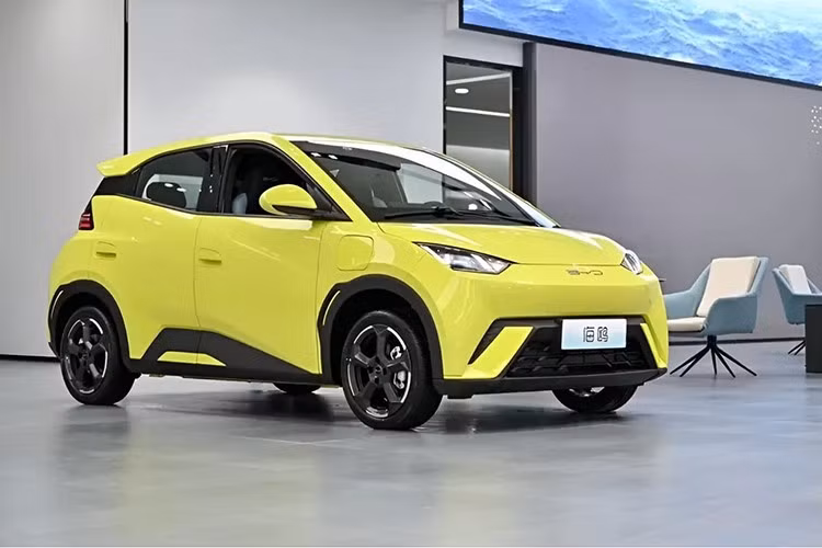 BYD vừa tung ra một phiên bản mới của mẫu xe hatchback thuần điện cỡ nhỏ Seagull mang tên Free Edition tại thị trường Trung Quốc. Phiên bản mới có giá 78.800 Nhân dân tệ (khoảng 273 triệu đồng) ở thị trường nội địa.