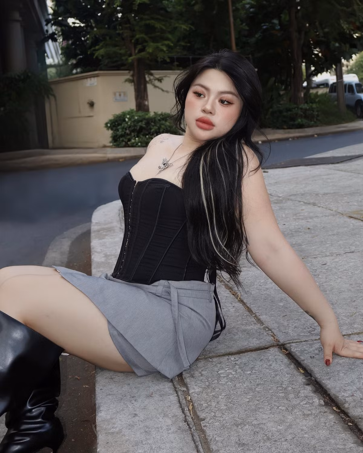 Hữu Vi có ngoại hình mũm mĩm với chiều cao 1m60 và cân nặng 75kg.