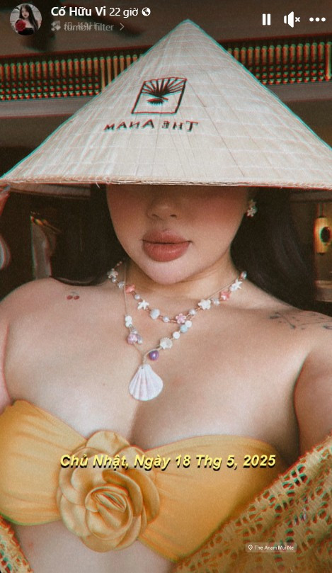 Cụ thể, nàng hot girl ngoại cỡ Lâm Đồng là Cổ Hữu Vi chia sẻ những bức ảnh diện bikini cực nóng bỏng tại khu du lịch nổi tiếng tại miền Trung.