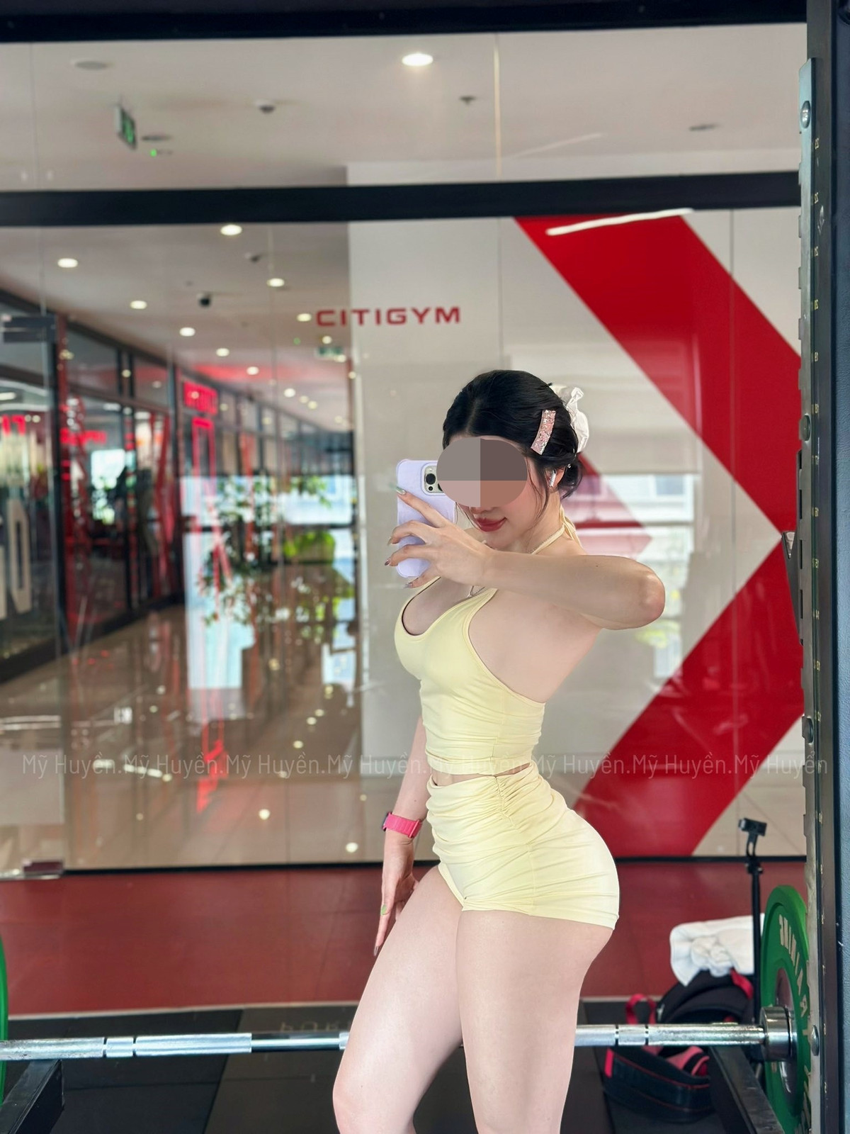 View - "Đổi gió" vào bếp nấu ăn, nữ gymer gây bức xúc vì trang phục gợi cảm | Báo Tri thức và Cuộc sống - TIN TỨC PHỔ BIẾN KIẾN THỨC 24H