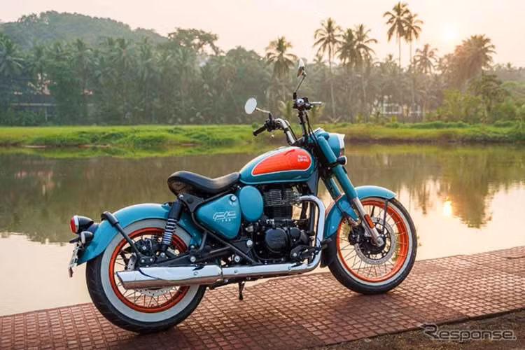 Các chi tiết trên xe môtô Royal Enfield Goan Classic 350 2026 mới hầu như đều bằng kim loại, tạo hình chủ yếu bằng các đường cong mang dáng dấp cổ điển. Xe dài 2.145 mm, rộng 785 mm, cao 1.090 mm. Trọng lượng thô đạt 195 kg.