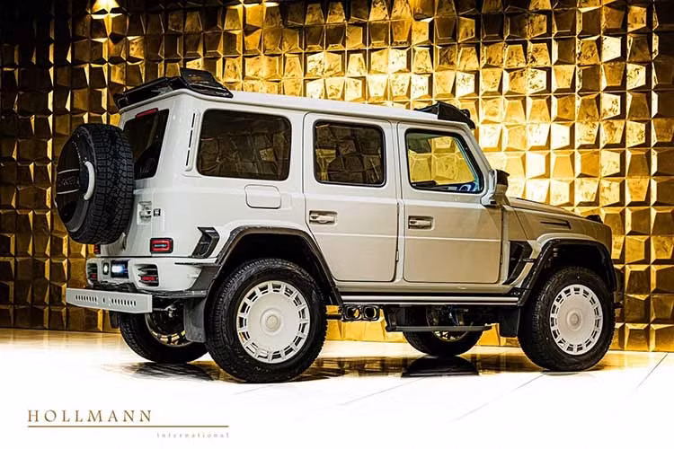 Dữ liệu do hãng độ Mansory công bố vài năm trước cho thấy chiếc SUV Gronos P850 này nhanh hơn khoảng 1 giây so với Mercedes-AMG G63 tiêu chuẩn, điều này khó tin khi mà G63 cần 4,2 giây để đạt được tốc độ đó.