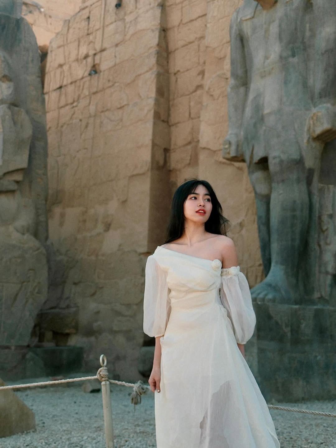 Dù không xuất hiện quá dày đặc, mỗi lần tái xuất của Khánh Vân đều cho thấy sự nỗ lực làm mới hình ảnh và nghiêm túc với con đường diễn xuất.