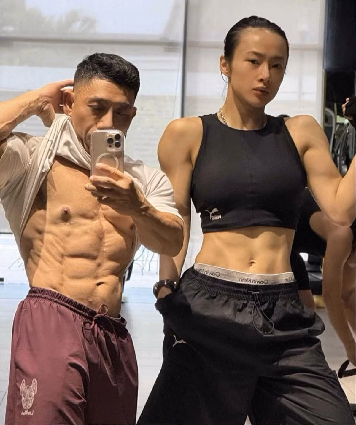 Vài năm gần đây, Angela Phương Trinh lui về sau ánh đèn sân khấu. Cô theo học Phật pháp, tham gia các hoạt động thiện nguyện, công quả tại chùa và công khai ăn chay trọn đời từ năm 2020. Dù vậy, cô vẫn được mời hợp tác quảng cáo, livestream bán hàng và giữ tiếng vang nhất định trong cộng đồng mạng. Ảnh sử dụng trong bài: FBNV