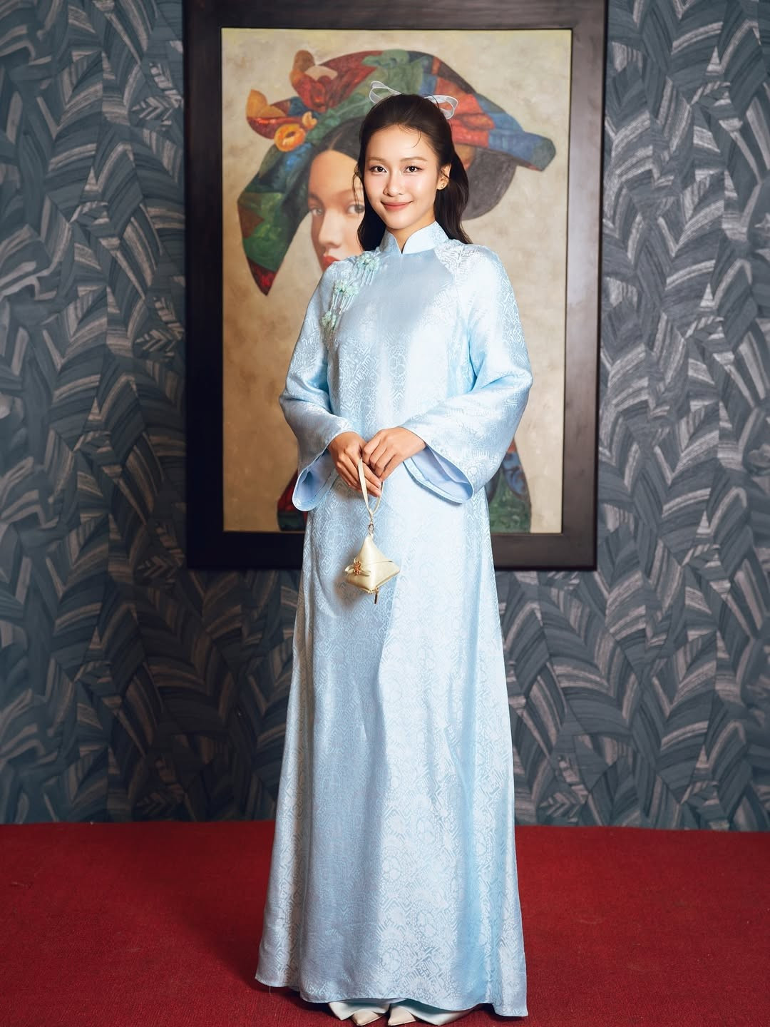 View - “Boxing girl” Khả Ngân dịu dàng bước vào “đường đua áo dài” đón Tết | Báo Tri thức và Cuộc sống - TIN TỨC PHỔ BIẾN KIẾN THỨC 24H