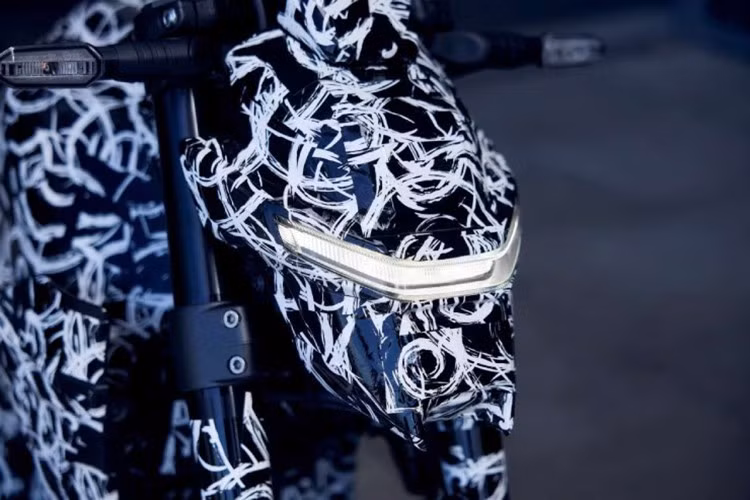 EV Fun Concept sở hữu kích thước và hiệu suất tương đương với một chiếc xe máy hạng trung. Xe được trang bị bộ pin liền khối, không thể tháo rời, và hỗ trợ công nghệ sạc nhanh CCS2 – chuẩn sạc phổ biến tại các trạm sạc xe điện hiện nay.