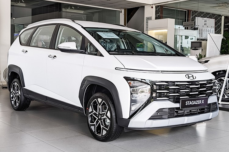 View - Loạt ôtô MPV gia đình đồng loạt giảm giá tại Việt Nam tháng 9/2025 | Báo Tri thức và Cuộc sống - TIN TỨC PHỔ BIẾN KIẾN THỨC 24H