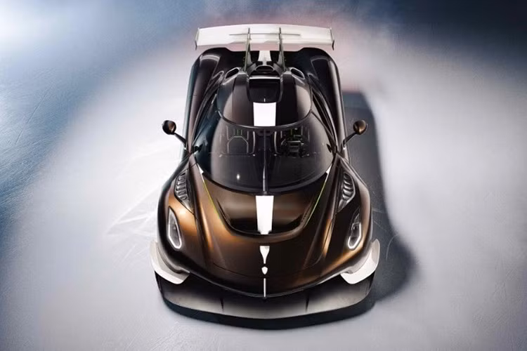 Sadair’s Spear tiếp tục được duy trì công nghệ Autoskin quen thuộc, cho phép người dùng mở cửa xe, nắp ca-pô và khoang động cơ hoàn toàn tự động chỉ với một nút bấm.