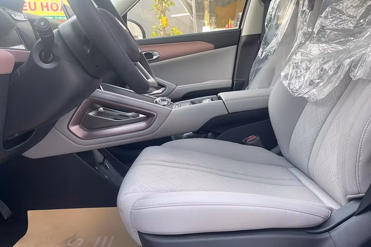 Theo thông tin từ đại lý BYD, Atto 2 sẽ được trang bị 1 mô-tơ điện nằm trên cầu trước, tạo ra công suất tối đa 174 mã lực và mô-men xoắn cực đại 290 Nm.