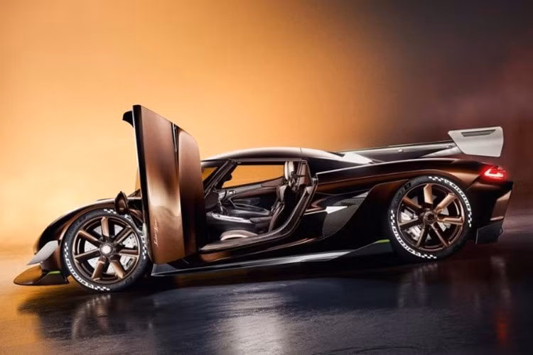 Theo Koenigsegg, Sadair’s Spear đã vượt qua thành tích của Jesko Attack tại đường đua Gotland Ring (Thụy Điển), nhanh hơn 1,1 giây - một con số cực kỳ ấn tượng trong thế giới hypercar.