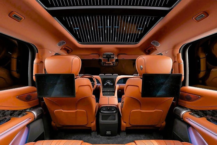 Phiên bản này có giá bán 650.900 AED (tương đương khoảng 4,6 tỷ đồng), cao hơn đáng kể so với Range Rover, mẫu SUV hạng sang có giá khoảng 510.000 AED (138.870 USD) tại UAE.