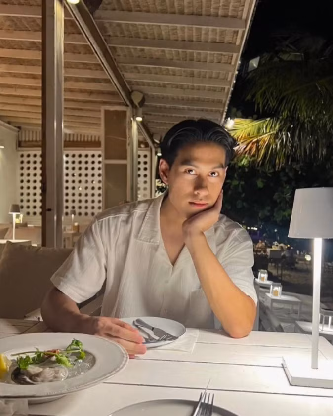 Opal Suchata và Indy Sanko thường xuyên xuất hiện cùng nhau trên MXH khá thoải mái và tình tứ. Tuy nhiên trả lời với truyền thông, bà Pui cho biết cả hai chỉ là những người bạn thân.