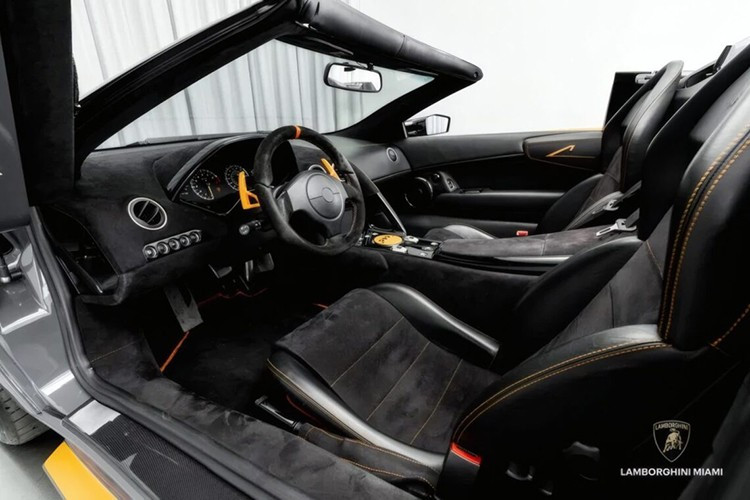 View - Ngắm "bò mộng" Lamborghini Murcielago LP650-4 Roadster cuối cùng | Báo Tri thức và Cuộc sống - TIN TỨC PHỔ BIẾN KIẾN THỨC 24H