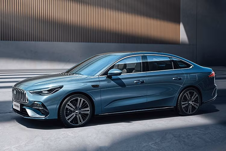 Geely Galaxy đã công bố hình ảnh chính thức của mẫu sedan hybrid sạc điện Starshine 6 sắp ra mắt. Mẫu xe mới này dự kiến ​​sẽ nằm dưới phân khúc của Geely Galaxy A7 mới ra mắt gần đây và Galaxy Starshine 8.