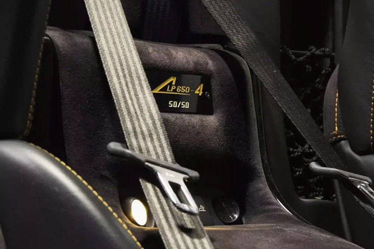 View - Ngắm "bò mộng" Lamborghini Murcielago LP650-4 Roadster cuối cùng | Báo Tri thức và Cuộc sống - TIN TỨC PHỔ BIẾN KIẾN THỨC 24H