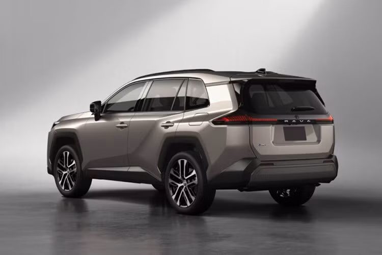 Phiên bản Z mang phong cách hiện đại, hướng đến người dùng đô thị với thiết kế đầu xe kiểu hammerhead, lưới tản nhiệt tổ ong, các chi tiết cản trước tạo hình gọn gàng. Xe có kích thước dài x rộng x cao lần lượt 4.600 x 1.855 x 1.680 mm, trục cơ sở 2.690 mm.