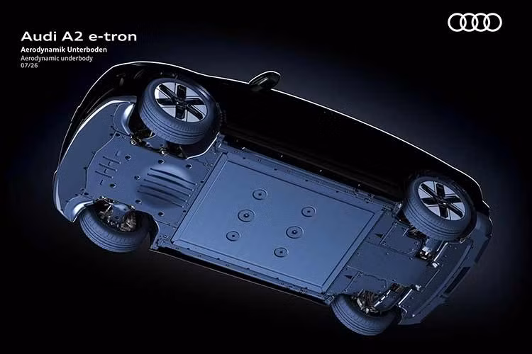 Cả hai đều truyền động tới bánh sau. Audi cho biết, hệ thống truyền động mới có hiệu suất cao hơn khoảng 10% nhờ sử dụng chất bán dẫn silicon carbide, qua đó giảm tổn hao trong quá trình đóng cắt điện, đặc biệt khi xe vận hành ở tải một phần. Các giải pháp kỹ thuật khác cũng được áp dụng nhằm hạn chế hao phí năng lượng.