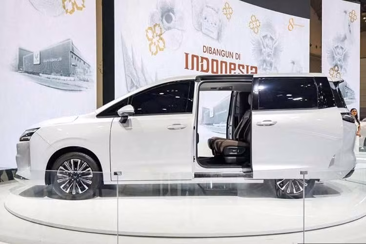 Đáng chú ý, 10 khách hàng đầu tiên đặt cọc Darion còn được tặng chuyến tham quan nhà máy Wuling tại Trung Quốc. Hình thức ưu đãi này thời gian gần đây đã xuất hiện tại Việt Nam khi một số thương hiệu sử dụng các chuyến tham quan nhà máy như một phần chương trình dành cho khách hàng tiên phong.