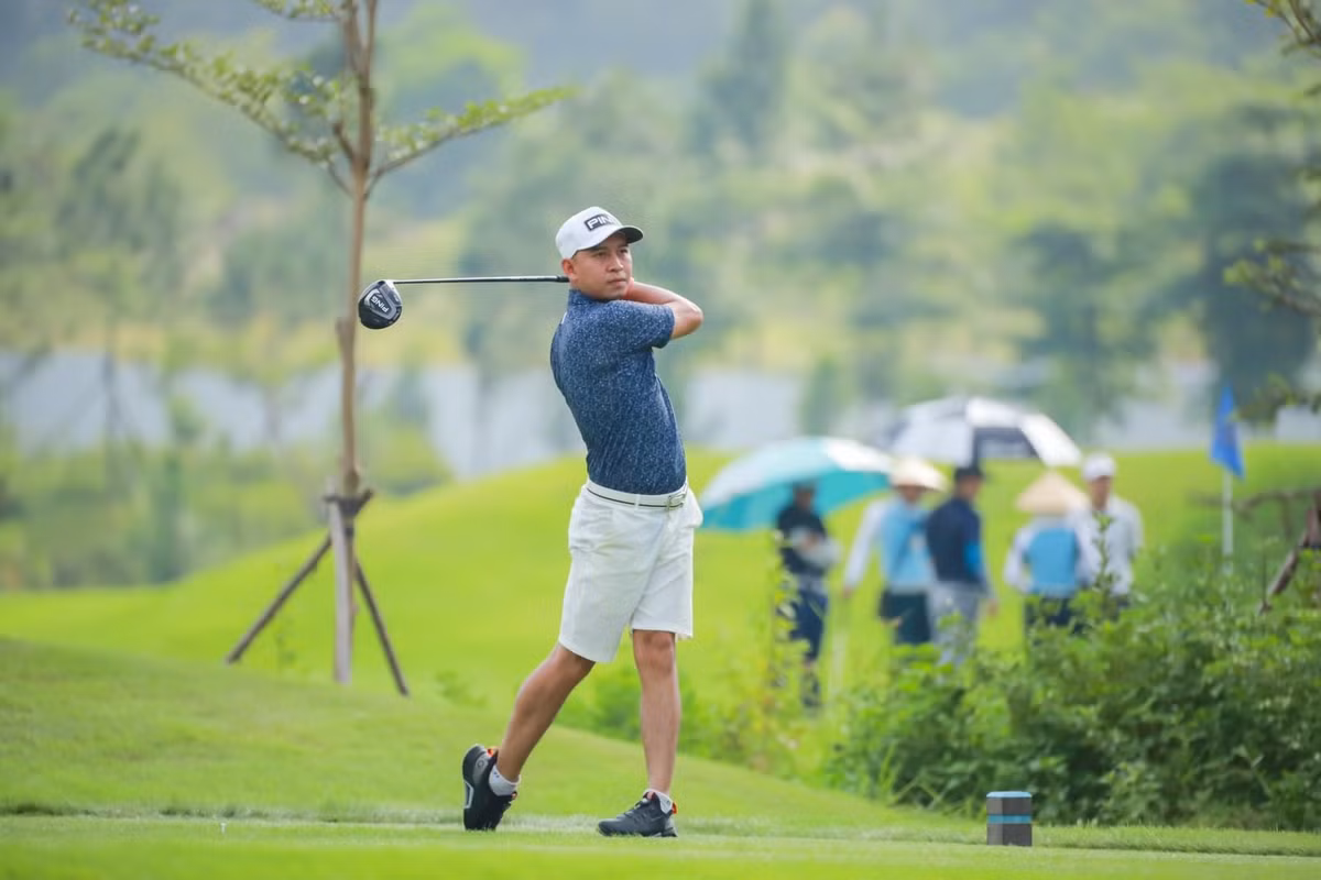 Được biết Thái Hoà 88 có tên thật là Trịnh Vũ Thái Hoà đang làm việc trong lĩnh vực kinh doanh ô tô đã qua sử dụng tại Hà Nội. Không chỉ làm kinh doanh, anh còn là cái tên khá quen thuộc trên TikTok với 1,5 triệu người theo dõi và 62,7 triệu lượt yêu thích toàn kênh.