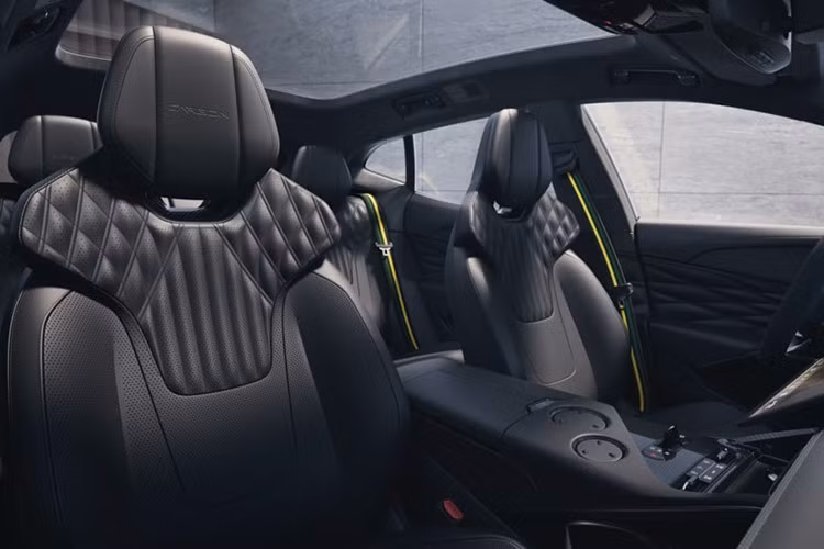 Mặt khác, Lotus Technology cũng báo cáo tổng doanh thu giảm 46% so với cùng kỳ năm trước. Khoản lỗ hoạt động là 357 triệu đô la so với 378 triệu đô la lỗ ròng, đồng nghĩa với việc Lotus Technology vẫn chưa đủ sức cạnh tranh trong lĩnh vực sản xuất ôtô.