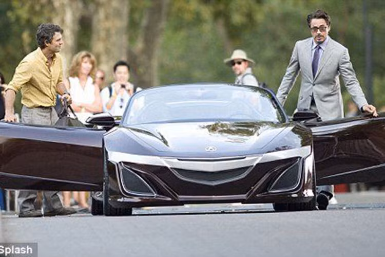 Acura NSX Roadster được hãng xe Nhật Bản thiết kế riêng cho The Avengers, bộ phim được cho là có doanh thu cao nhất năm 2012. NSX Concept thế hệ thứ hai, được giới thiệu tại Triển lãm Ô tô Quốc tế Bắc Mỹ (NAIAS) năm 2012, đã trở thành nguồn cảm hứng cho thiết kế mẫu xe này. Về phần khung gầm, nó được dựa trên siêu xe thế hệ đầu tiên.