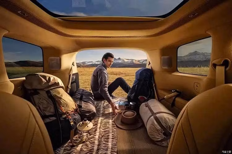 Phiên bản GX EV RWD đi kèm pin LFP do CALB cung cấp nhưng chưa công bố dung lượng. Phiên bản AWD của Xpeng GX EV được bổ sung mô-tơ điện phía trước YS230XY01G01E do Xpeng tự sản xuất, cho công suất tối đa 160 kW (215 mã lực). Tổng công suất của hệ thống đạt 430 kW (577 mã lực). Xe sử dụng pin NMC của CALB với dung lượng chưa được hé lộ.