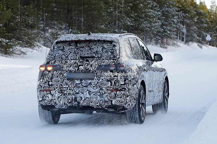 Nền tảng khung gầm Premium Platform Combustion này tương thích với nhiều lựa chọn hệ truyền động, bao gồm cả động cơ xăng V8 tăng áp, dung tích 4.0L từng được trang bị trên các mẫu xe Audi như SQ8 và RSQ8.