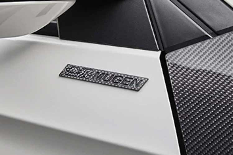 Gói Spec.III có giá 1.650.000 yên (khoảng 10.510 USD), tuy nhiên khách hàng không thể mua trực tiếp mà phải tham gia bốc thăm. Mugen sẽ mở đăng ký từ ngày 8/1 đến 27/2/2026 và công bố 16 người trúng vào ngày 19/3. Các xe sẽ bắt đầu được giao từ ngày 19/6/2026.