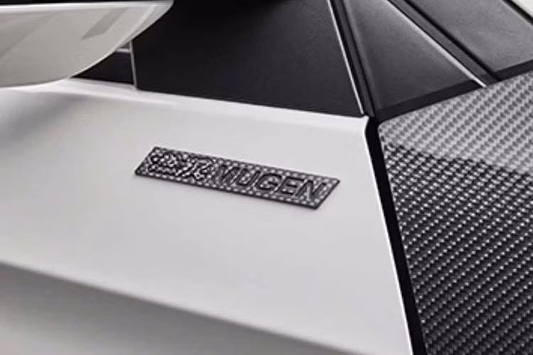 Gói Spec.III có giá 1.650.000 yên (khoảng 10.510 USD), tuy nhiên khách hàng không thể mua trực tiếp mà phải tham gia bốc thăm. Mugen sẽ mở đăng ký từ ngày 8/1 đến 27/2/2026 và công bố 16 người trúng vào ngày 19/3. Các xe sẽ bắt đầu được giao từ ngày 19/6/2026.