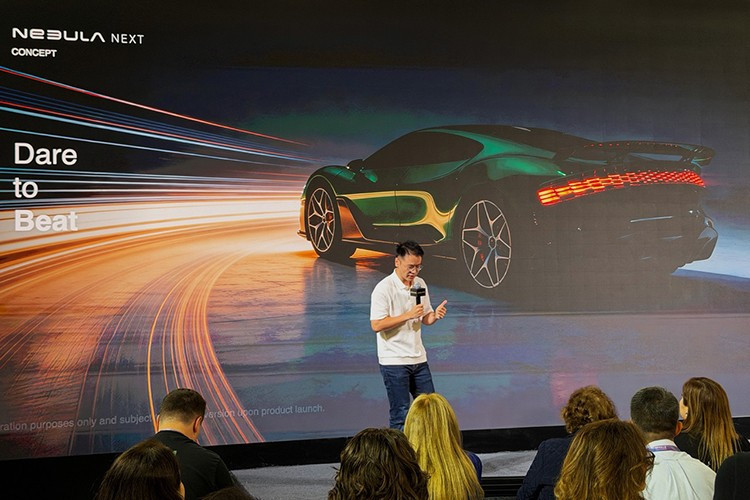 Trong nhiều tháng qua, công ty sản xuất robot hút bụi Dreame của Trung Quốc đã liên tục thể hiện nỗ lực chen chân vào thế giới ôtô với một số mẫu xe concept mới. Tại Triển lãm Điện tử Tiêu dùng (CES) 2026 hiện đang diễn ra tại Las Vegas, Mỹ, Dreame đã thu hút sự chú ý khi vén màn mẫu siêu xe điện Nebula 01.