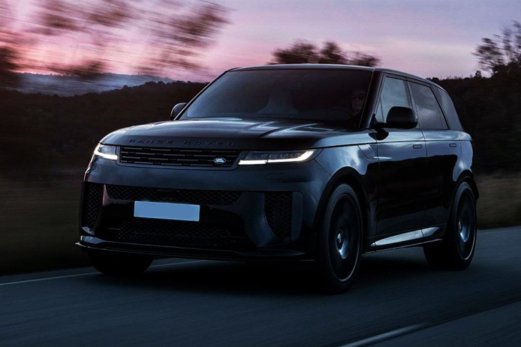 Nếu có đại gia Việt nào thích Range Rover SV Black Editio, cái giá phải trả có thể gần 30 tỷ đồng, đắt gần gấp đôi so với giá xe Lamborghini Urus Performante, hay cũng cao hơn nhiều so với Aston Martin DBX707 có giá từ 23 tỷ đồng tại Việt Nam, nhưng sức mạnh lại không bằng.