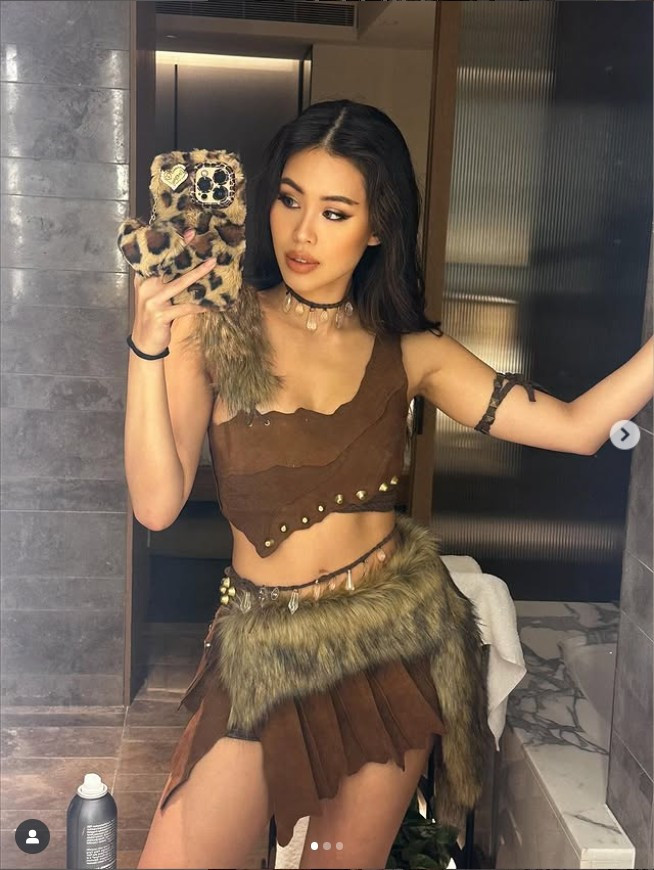 Được biết, đám cưới của Tiên Nguyễn sẽ diễn ra vào đầu tháng 12/2025 tại TP HCM. Thông tin chi tiết về địa điểm cụ thể chưa được tiết lộ, nhưng đây được dự đoán là một trong những đám cưới hoành tráng nhất năm với sự góp mặt của nhiều nghệ sĩ nổi tiếng.