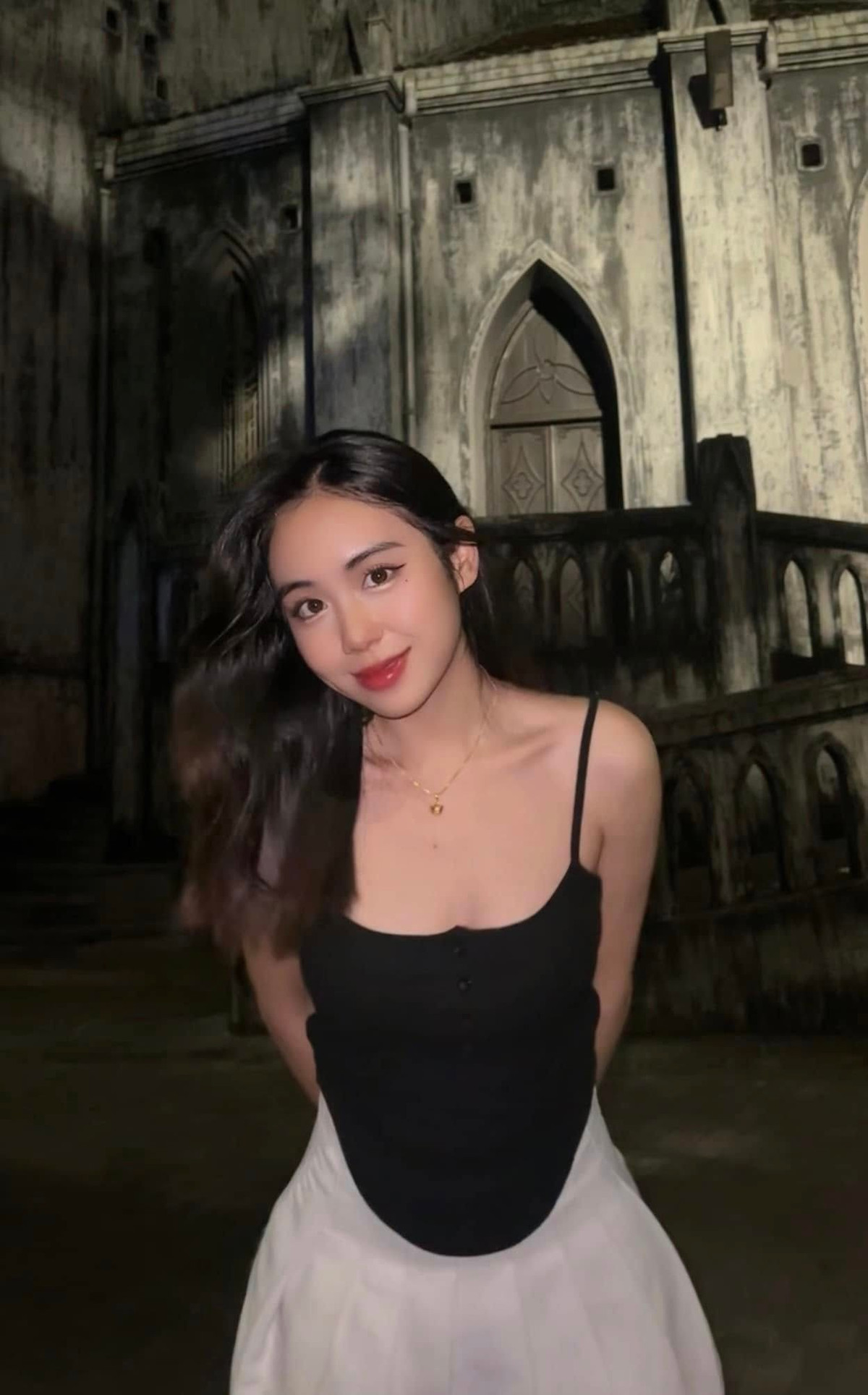 Maysaa hiện đang học tập ở Việt Nam. Cô nàng có khả năng giao tiếp trôi chảy bằng tiếng Việt.