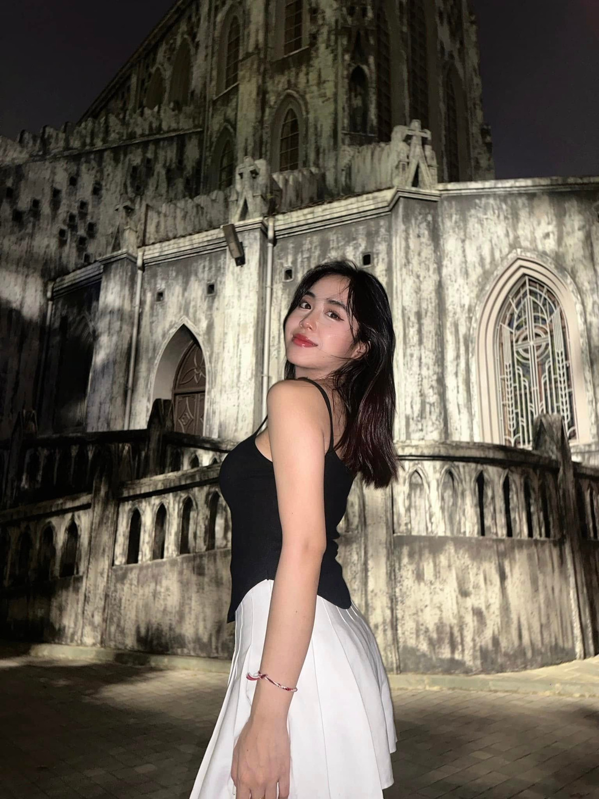 Ngoài những hình ảnh bikini quyến rũ, Maysaa cũng chia sẻ những trải nghiệm thú vị của mình trong hành trình khám phá đảo Thanh Lân - hòn đảo lớn nhất của huyện đảo Cô Tô.