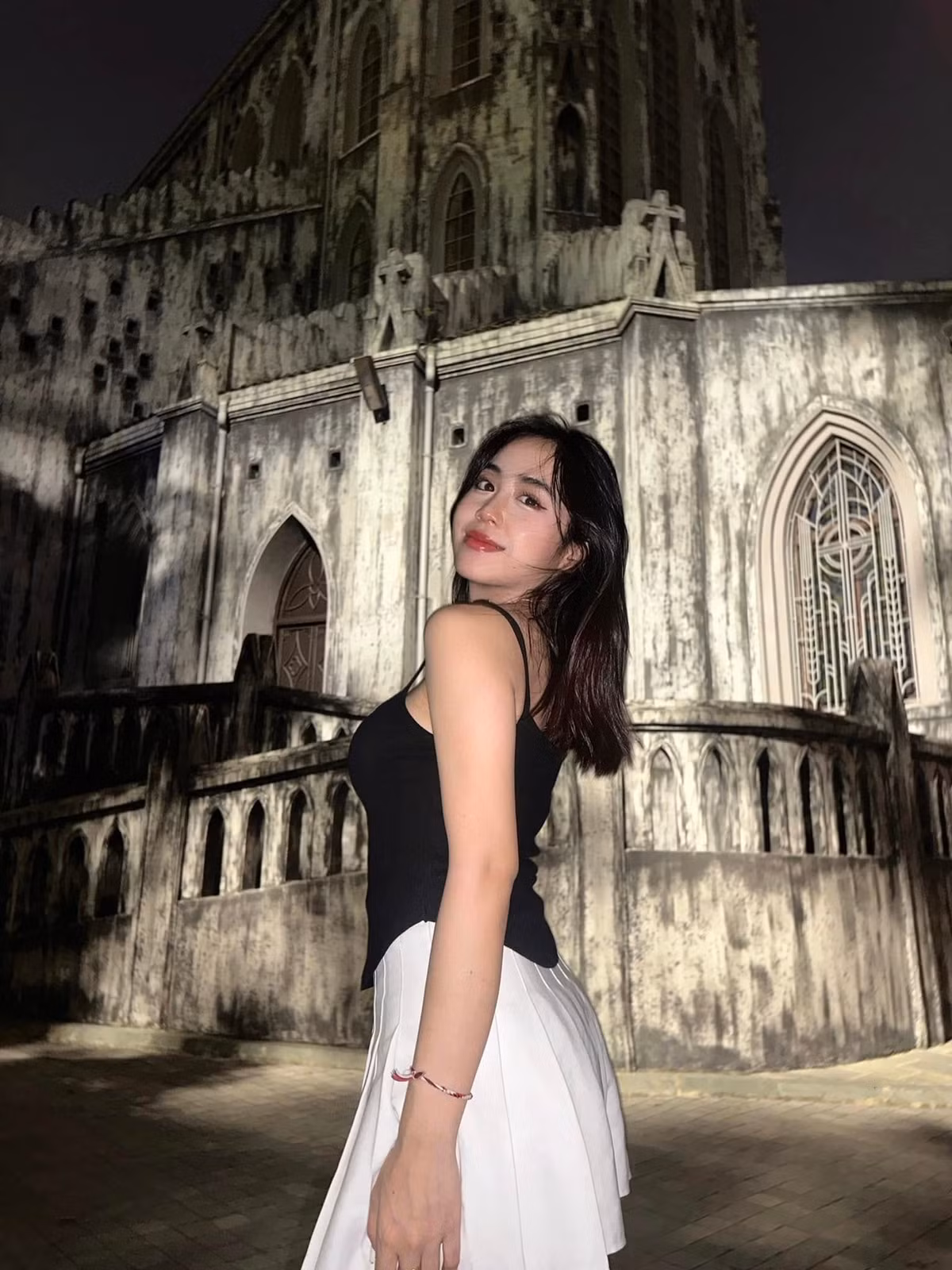 Ngoài những hình ảnh bikini quyến rũ, Maysaa cũng chia sẻ những trải nghiệm thú vị của mình trong hành trình khám phá đảo Thanh Lân - hòn đảo lớn nhất của huyện đảo Cô Tô.