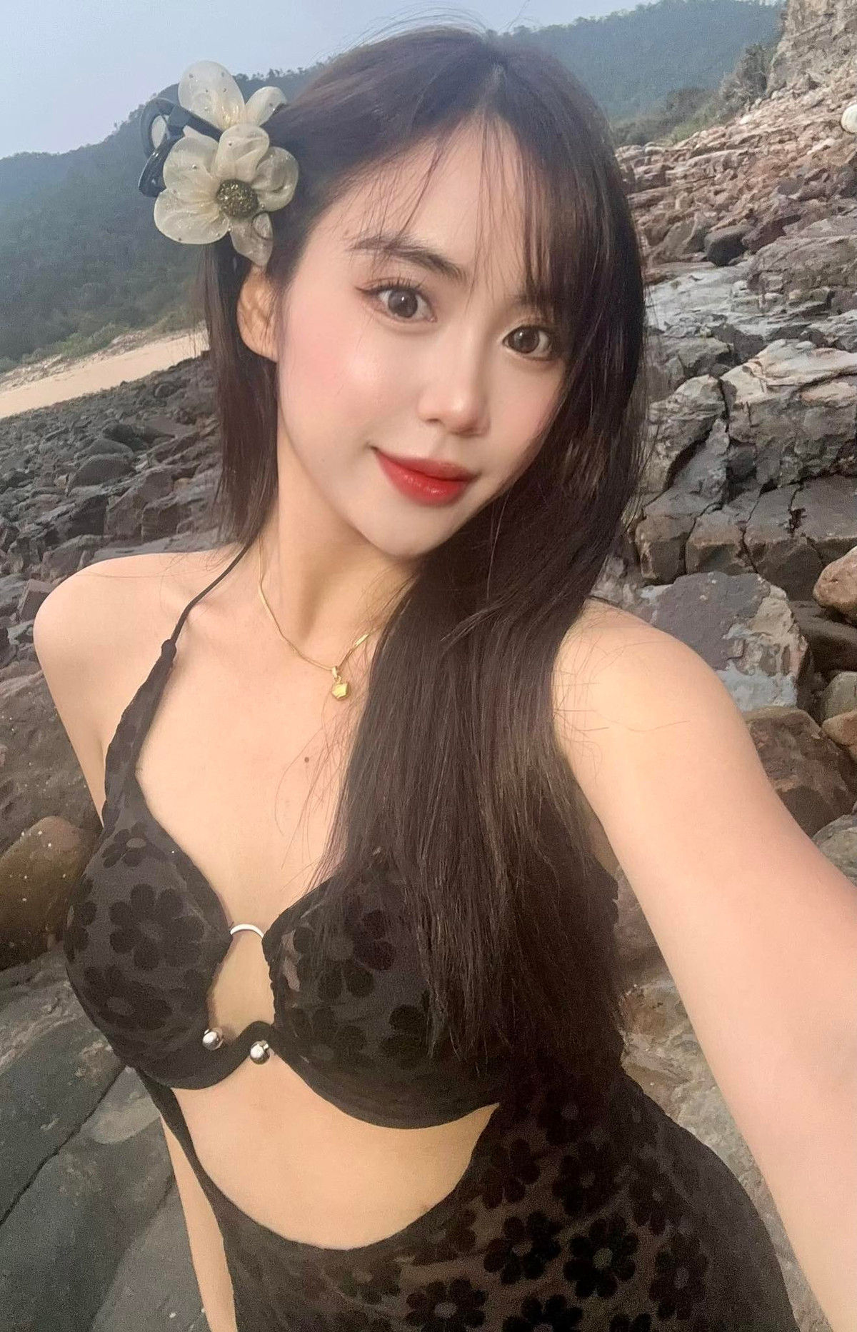 Hình ảnh này của Maysaa lập tức thu hút được sự chú ý lớn từ netizen.