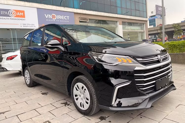 Theo giới chuyên môn, làn sóng ưu đãi hiện nay mang đến cơ hội rõ rệt cho người tiêu dùng, đặc biệt là những người đang cân nhắc đầu tư xe chạy dịch vụ. Với chi phí đầu tư ban đầu thấp, người mua dễ tiếp cận hơn và có thể rút ngắn thời gian hoàn vốn, yếu tố quan trọng trong bối cảnh kinh tế còn nhiều bất ổn.