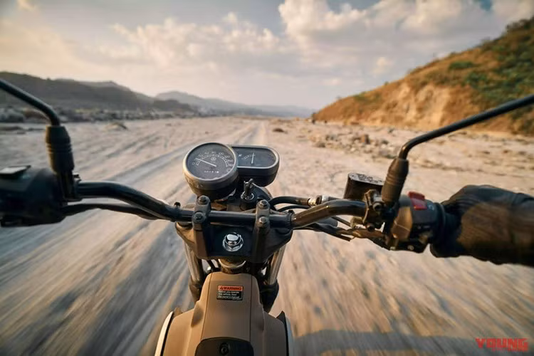 Động cơ mạnh mẽ hơn không chỉ giúp xe đáp ứng tiêu chuẩn khí thải nghiêm ngặt của Nhật Bản và châu Âu mà còn mở rộng khả năng sử dụng: vừa tiện lợi khi đi phố, vừa đủ lực để off-road nhẹ hoặc đi tour đường dài.