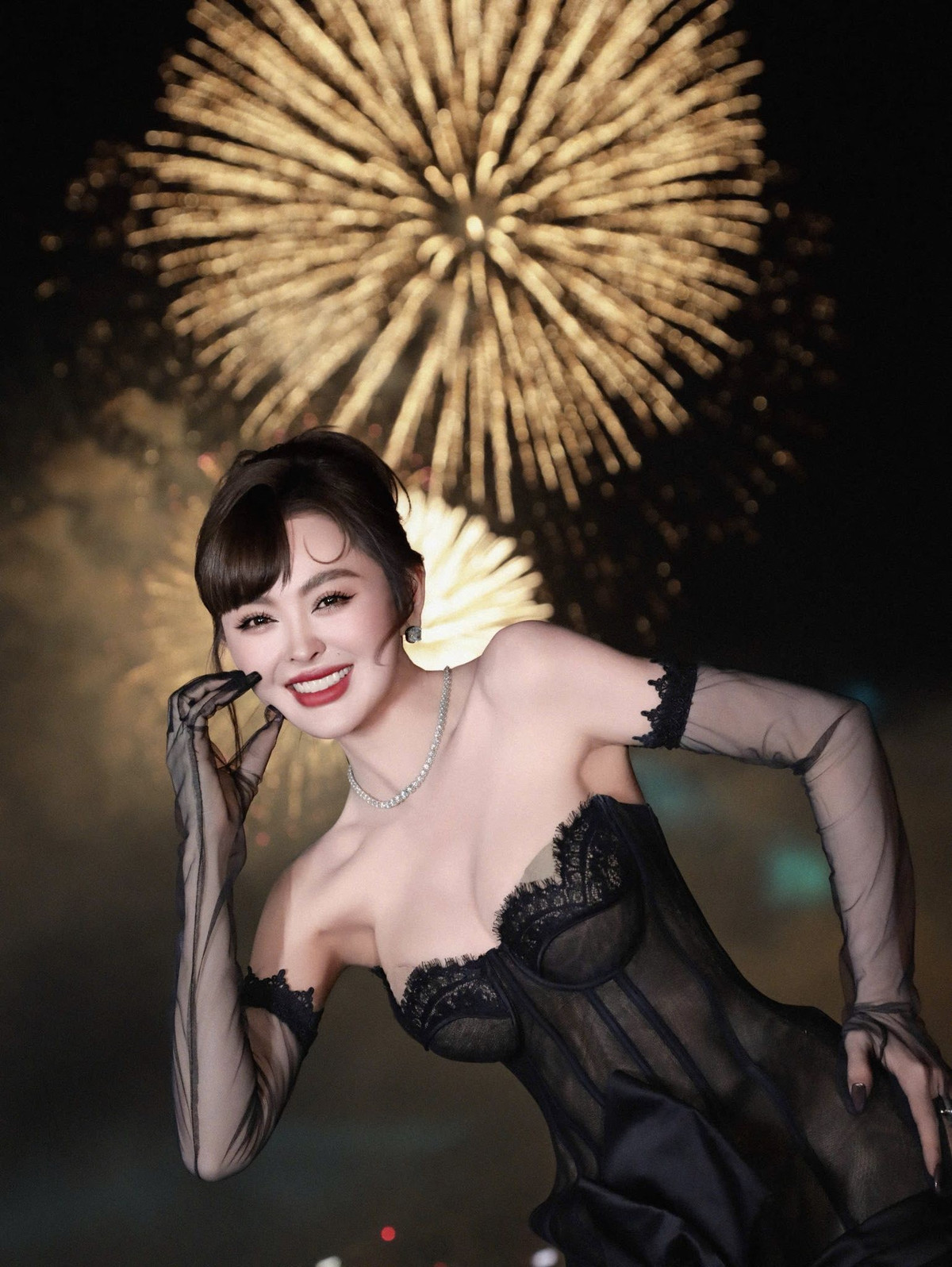 Đáng chú ý, vào tháng 1/2022, Trang Nemo vướng vào vụ việc ẩu đả tại cửa hàng ở Quận 1 (TP.HCM) và sau đó bị kết án 9 tháng tù giam về tội Gây rối trật tự công cộng. Sau khi chấp hành xong bản án, cô mãn hạn tù vào tháng 9/2024.