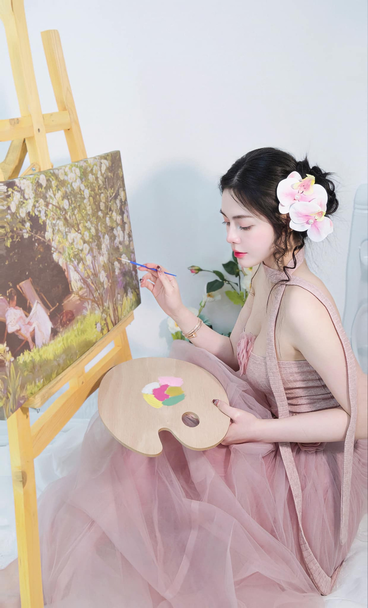 Sự "lột xác" hình ảnh này cũng cho thấy Cao Diệp Anh đang dần định hình một phong cách cá nhân đa dạng hơn, không đóng khung mình trong bất kỳ hình tượng nào. Cô chứng minh rằng một diễn viên có thể vừa tài năng, vừa xinh đẹp, vừa tự tin thể hiện sự quyến rũ của bản thân.