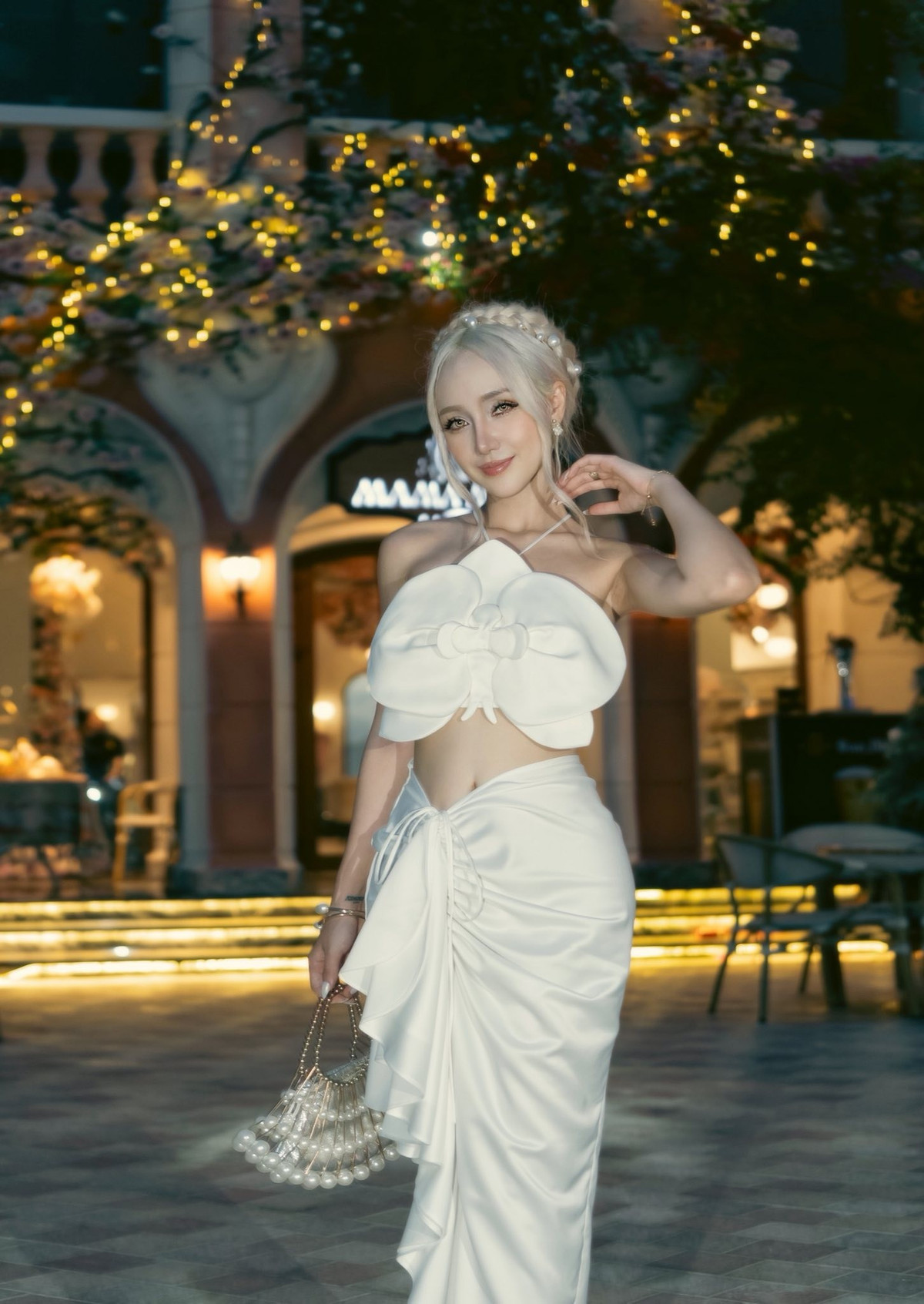 Thời điểm đó, nữ TikToker gần như rút lui khỏi spotlight, hạn chế xuất hiện và cập nhật mạng xã hội. Chính vì vậy, màn tái xuất hiện tại của Gia Thị Linh càng khiến dư luận tò mò và tranh luận.